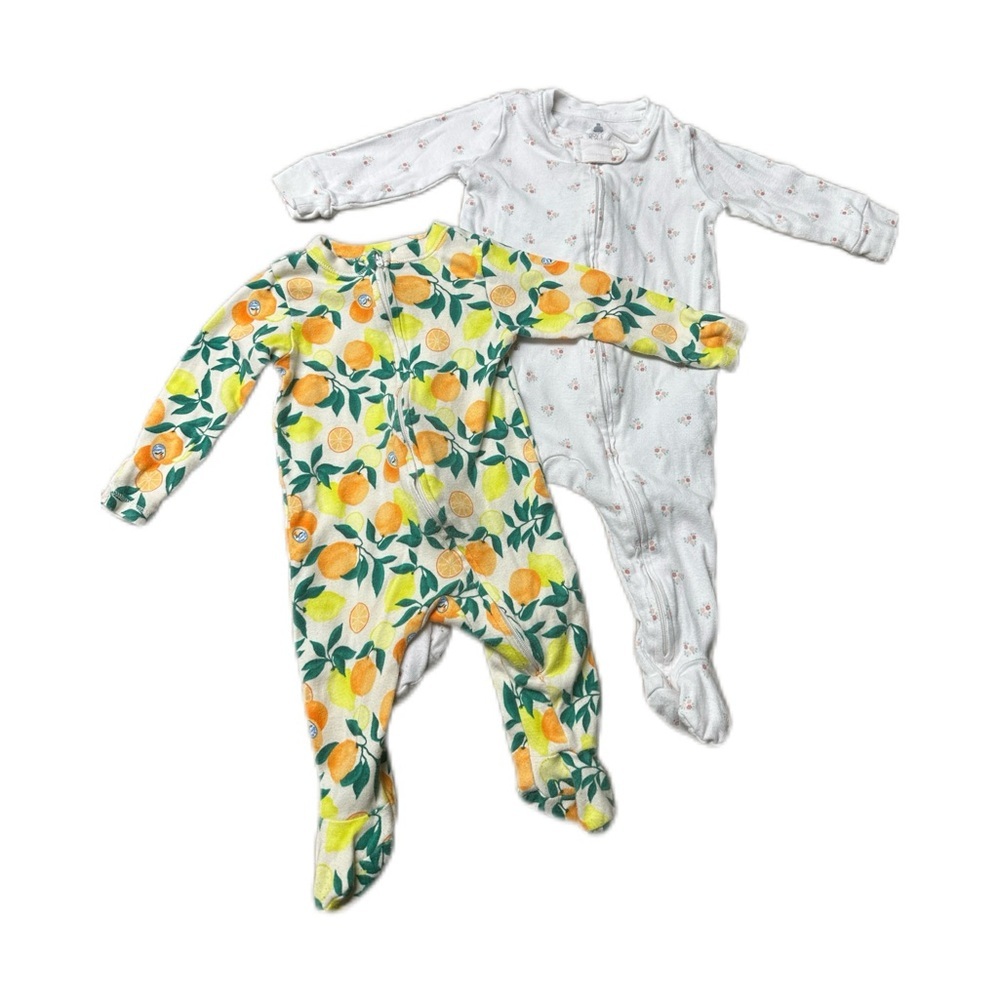 GAP white footie and green old navy footie - Picture 1 of 1